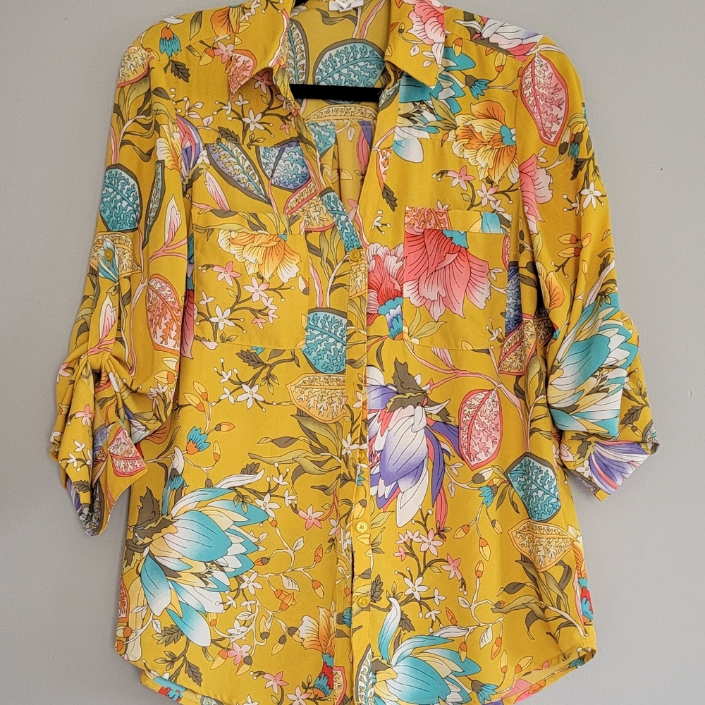 Express portafino original fit button down shirt // size: medium